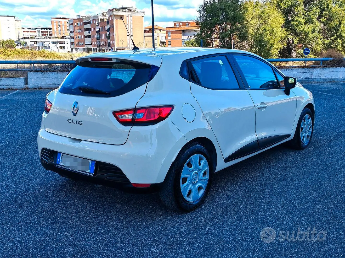 Renault Clio 2015 photo 3