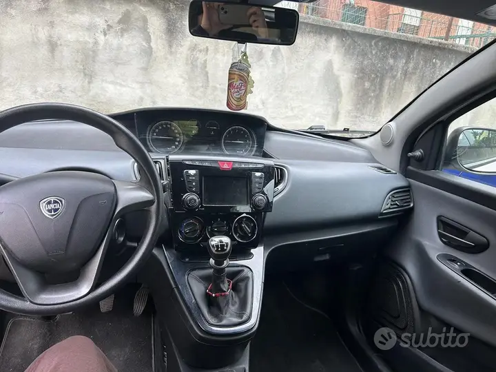 Lancia Ypsilon 2018 photo 5