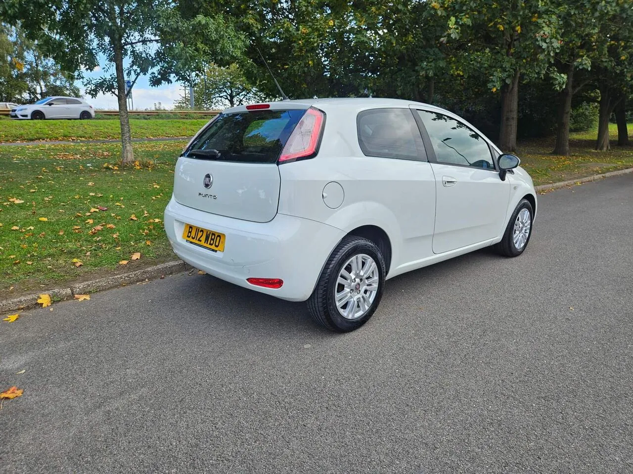 Fiat Punto 2012 photo 4