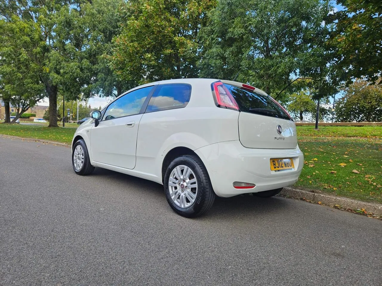 Fiat Punto 2012 photo 5
