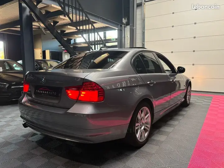 BMW 3 Series 2009 photo 5