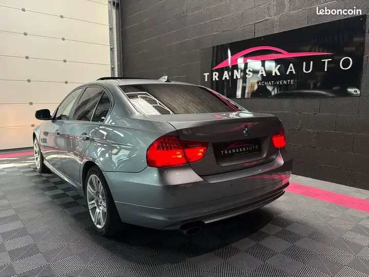 BMW 3 Series 2009 photo 3