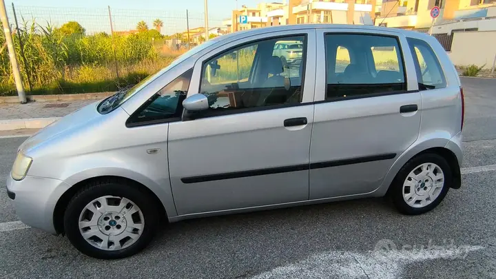 Fiat Idea 2008 photo 2