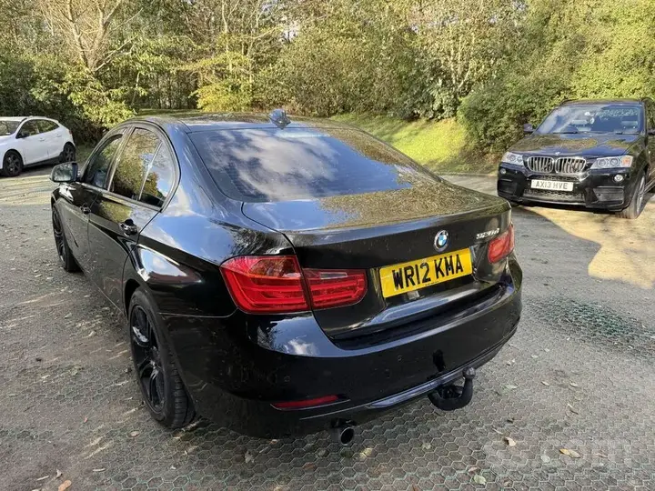 BMW 320D 2012 photo 4