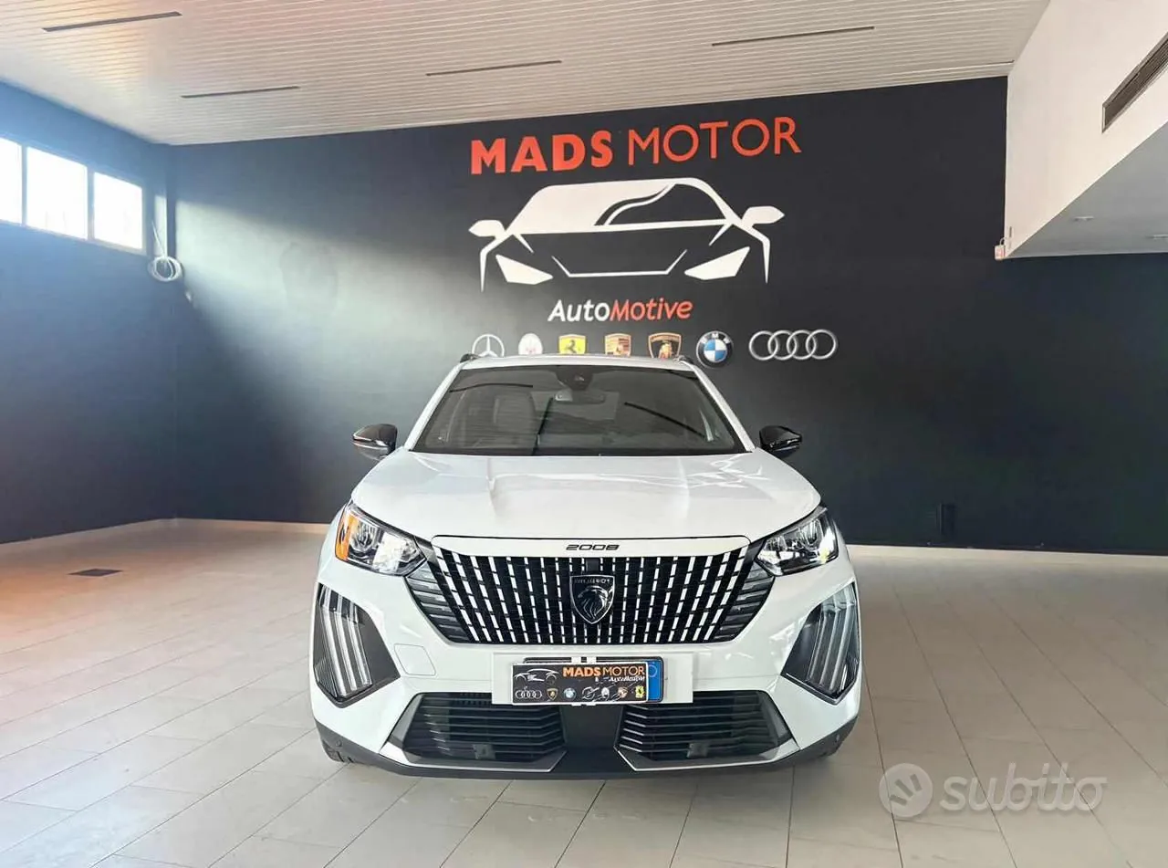 Peugeot 2008 2024 photo 2
