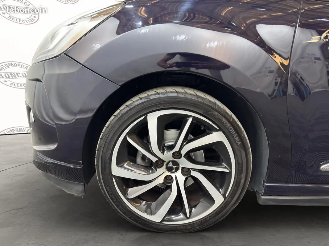 DS Automobiles Ds 3 2015 photo 2