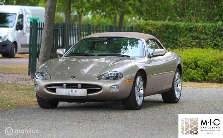 Jaguar Xk8
