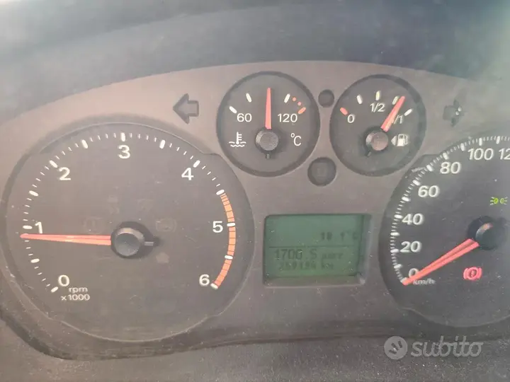 Ford Tourneo Courier 2010 photo 3