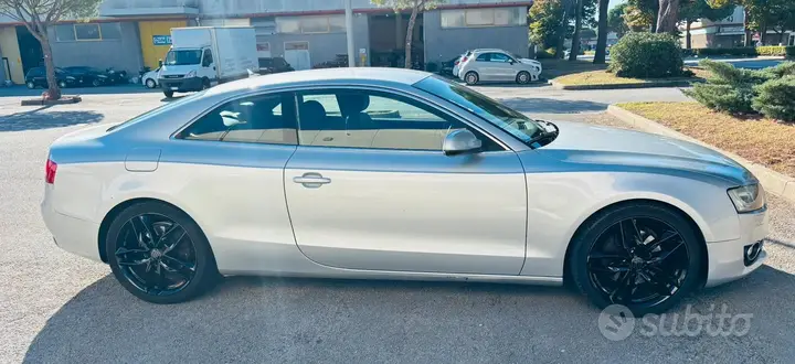 Audi A5 2010 photo 3