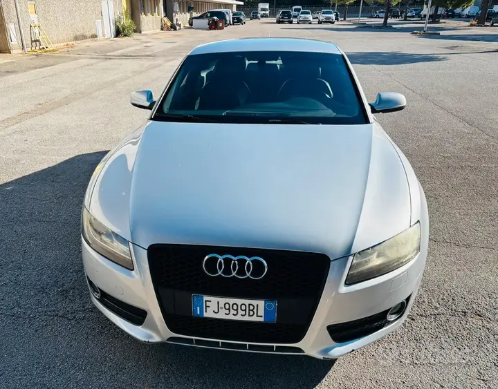 Audi A5 2010 photo 4