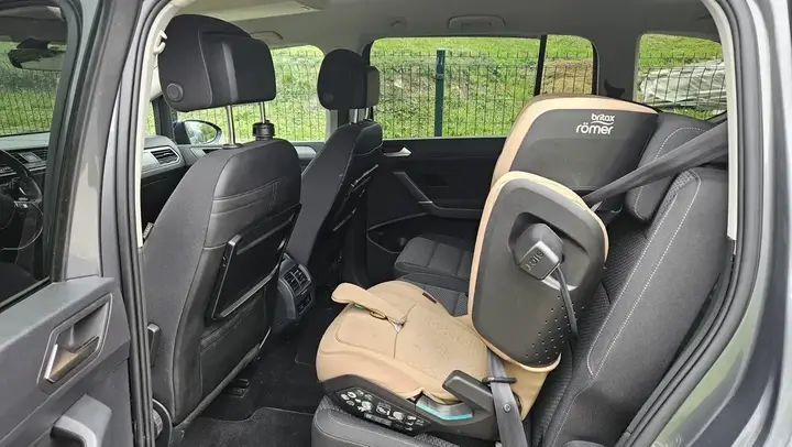 Volkswagen Touran 2017 photo 3