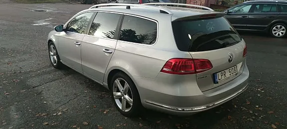 Volkswagen Passat 2011 photo 5