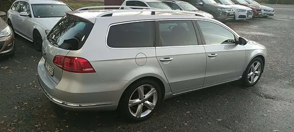 Volkswagen Passat 2011 photo 3
