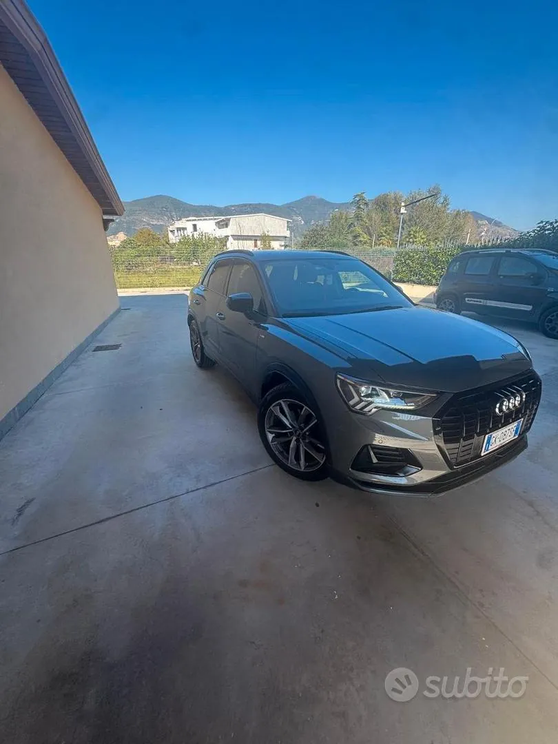 Audi Q3 2019 photo 2