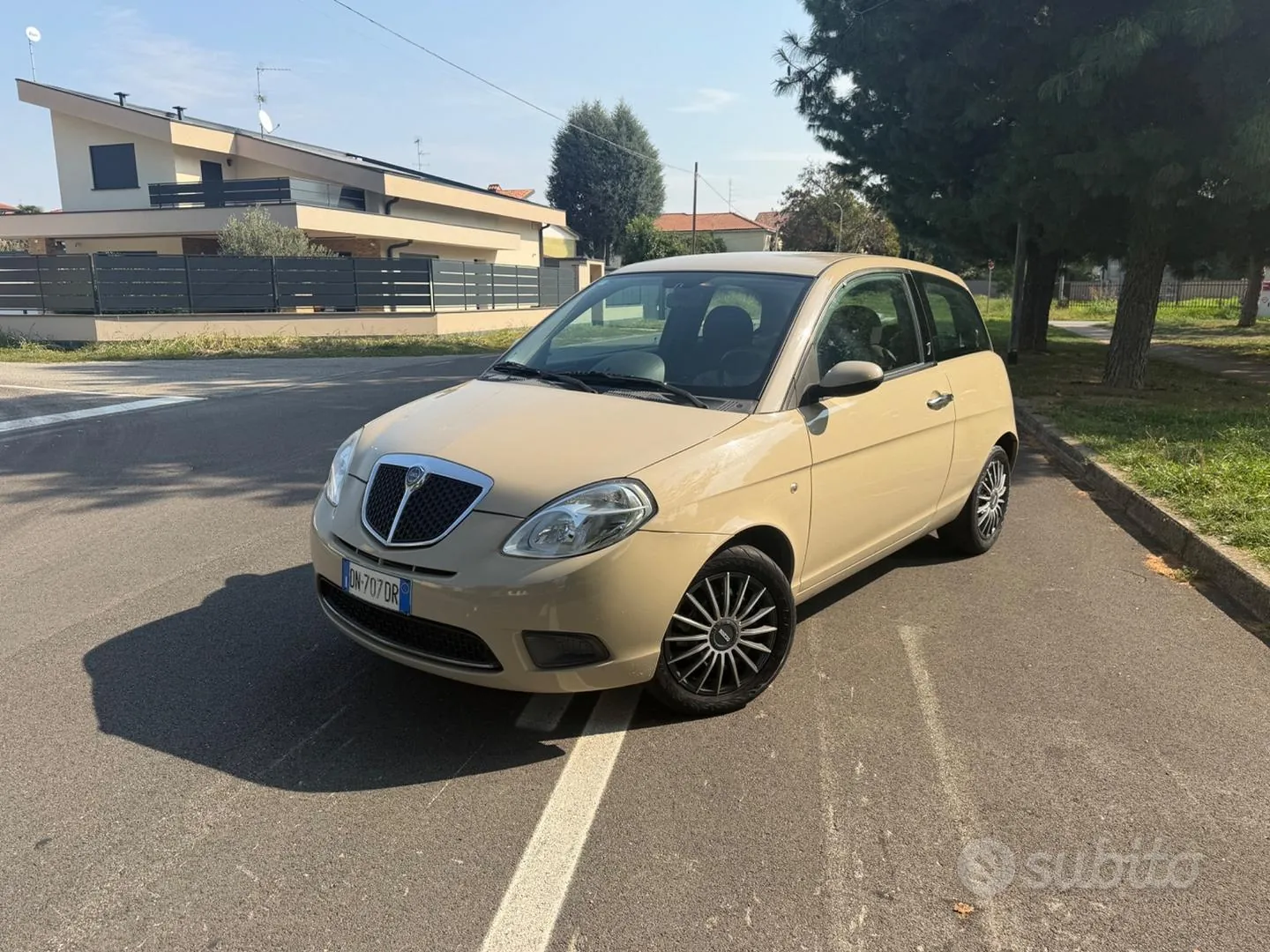 Lancia Ypsilon