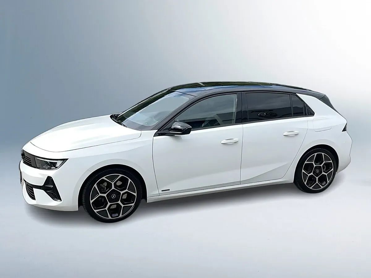 Opel Astra 2022 photo 2