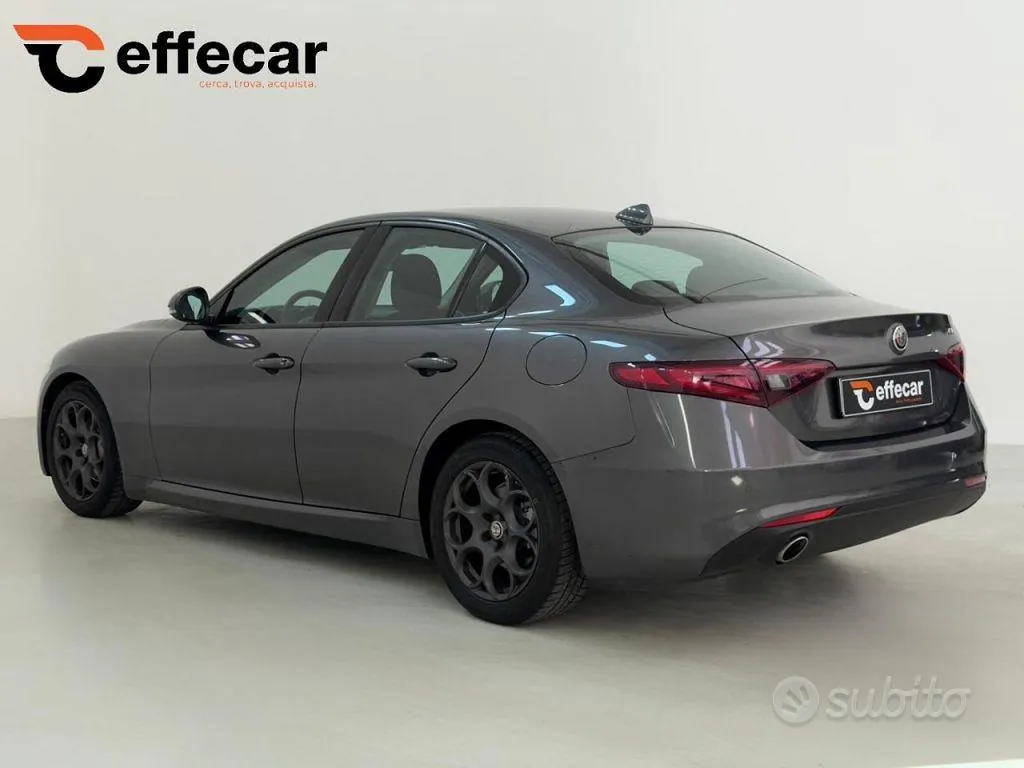 Alfa Romeo Giulia 2021 photo 4