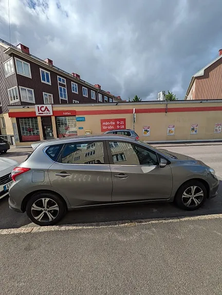 Nissan Pulsar 2015 photo 2