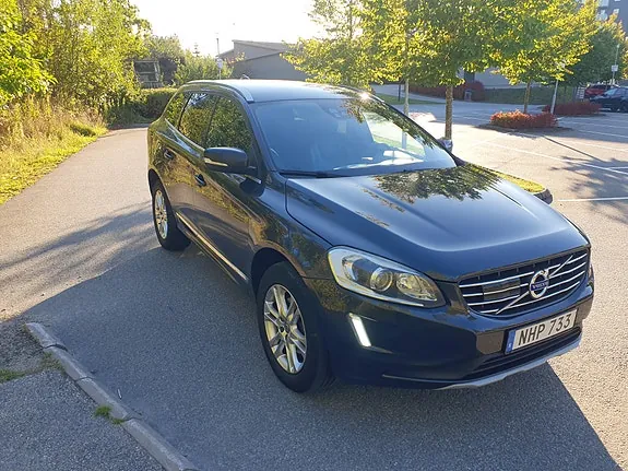 Volvo Xc60 2017 photo 2