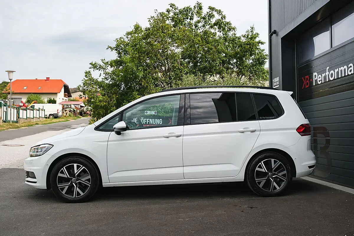 Volkswagen Touran 2025 photo 4