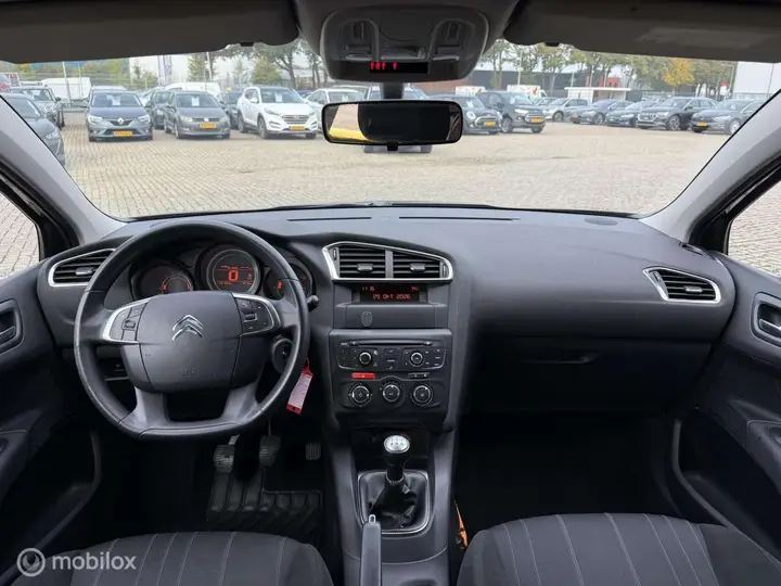 Citroen C4 2011 photo 2