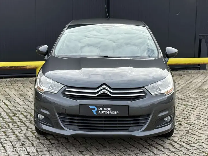Citroen C4 2011 photo 4