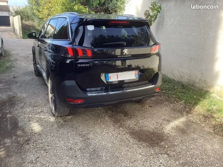 Peugeot 5008 2021 photo 2