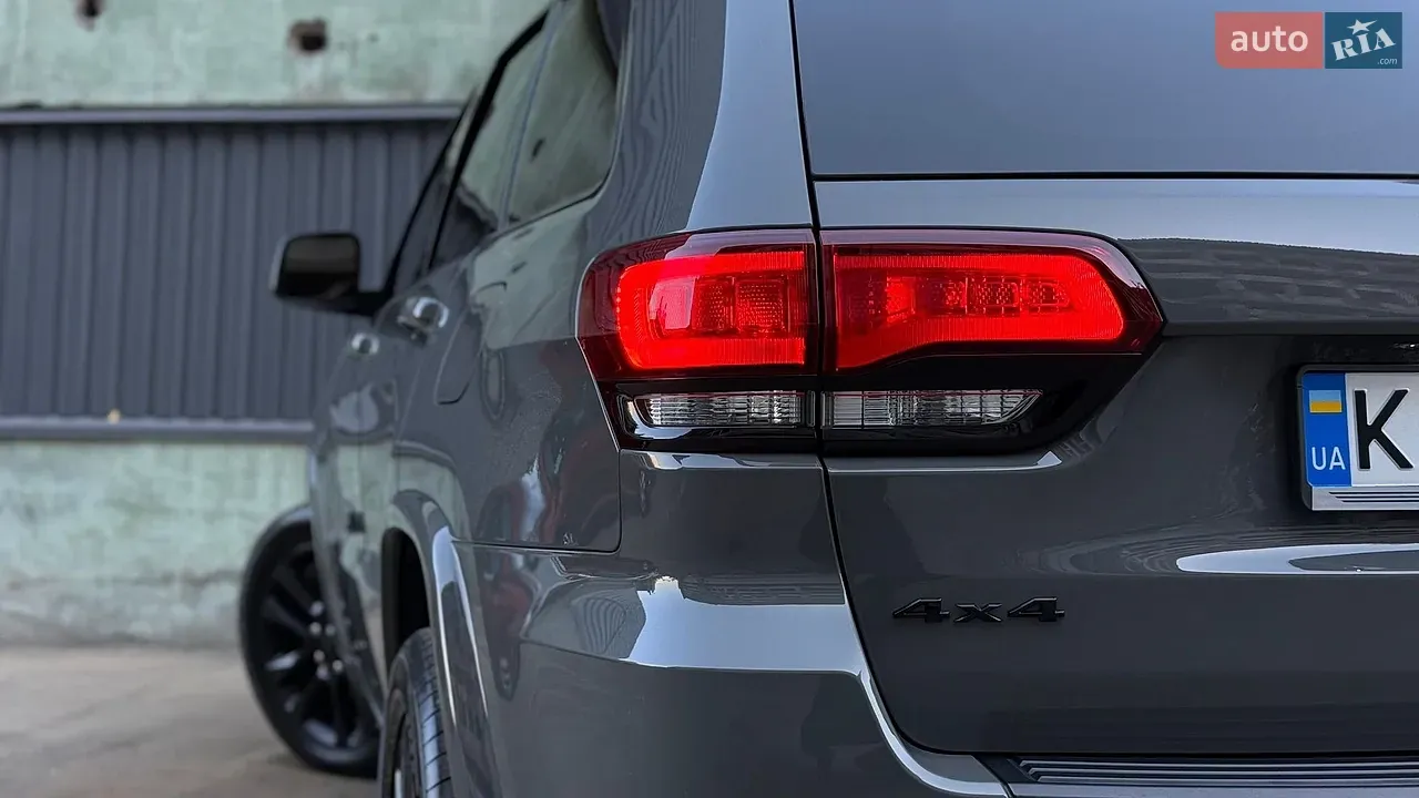 Jeep Grand Cherokee 2021 photo 2