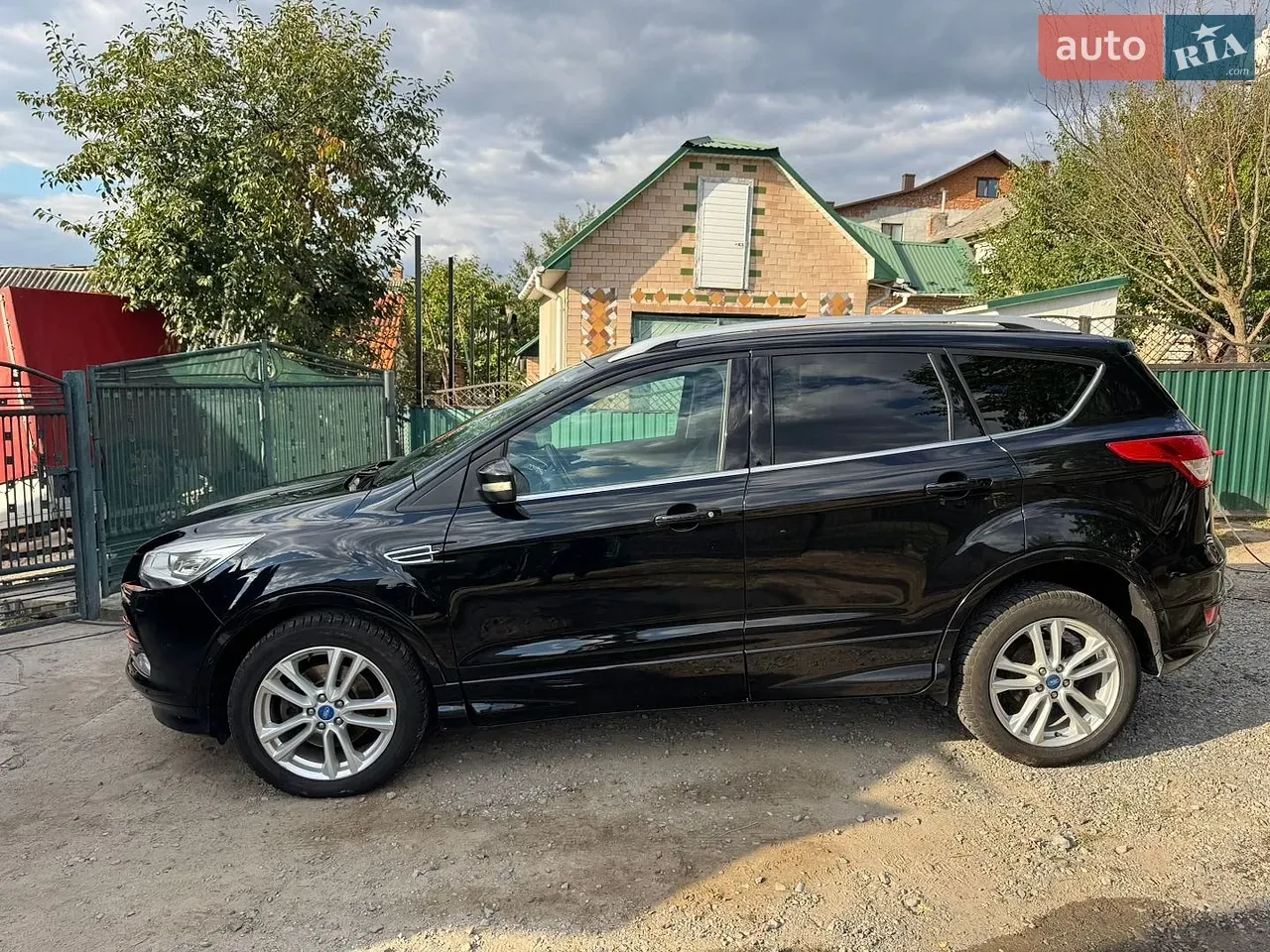 Ford Kuga 2015 photo 3