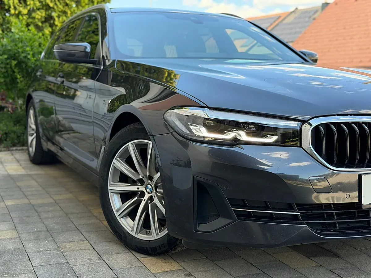 BMW 5 Series 2021 photo 2