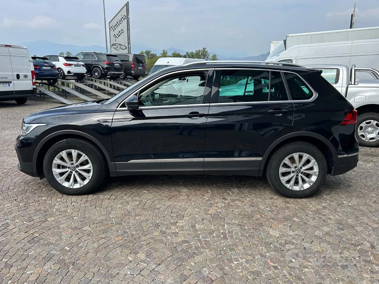 Volkswagen Tiguan 2023 photo 3