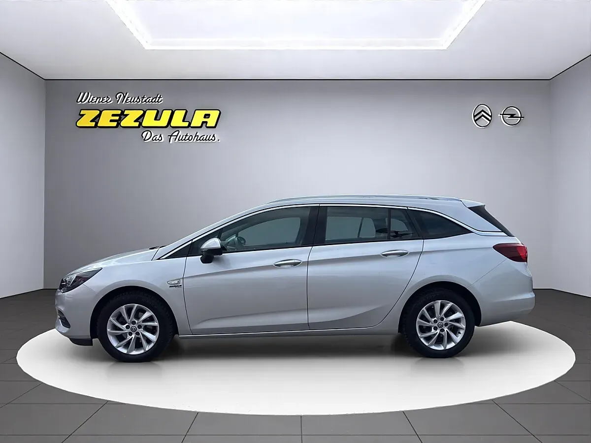 Opel Astra 2020 photo 2