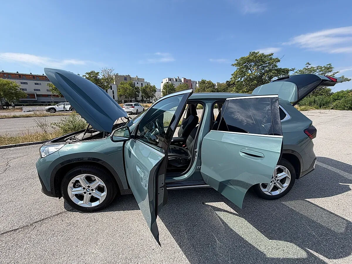 BMW X1 2024 photo 2