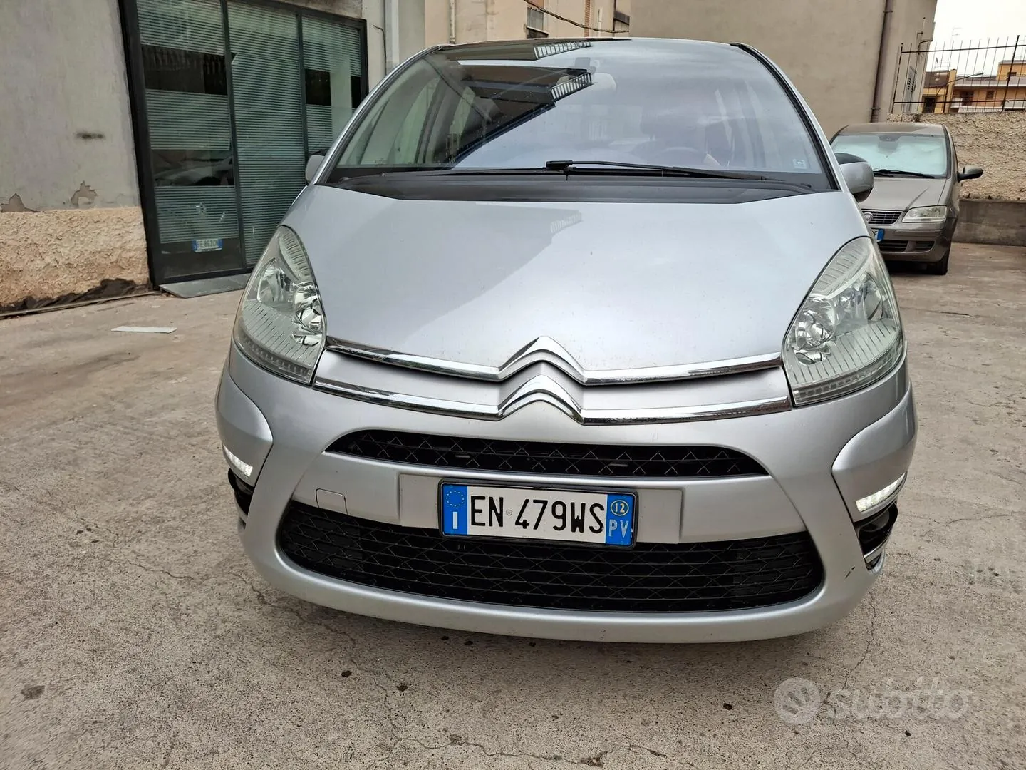 Citroen C4 Picasso 2012 photo 2