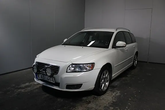 Volvo V50 2010 photo 2