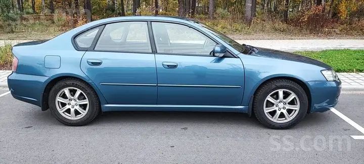Subaru Legacy 2004 photo 3