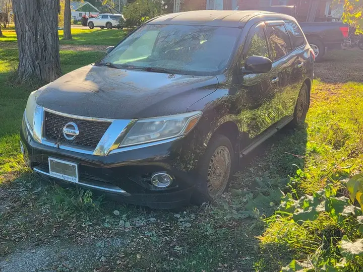 Nissan Pathfinder 2014 photo 2