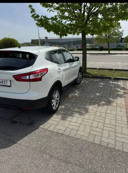 Nissan Qashqai 2015 photo 3