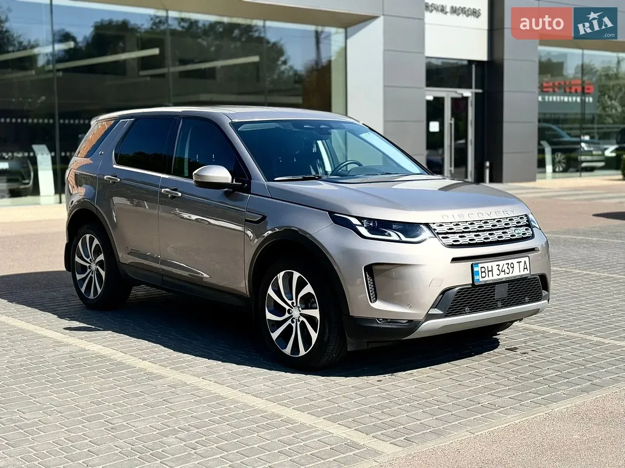 Land Rover Discovery Sport 2022 photo 3