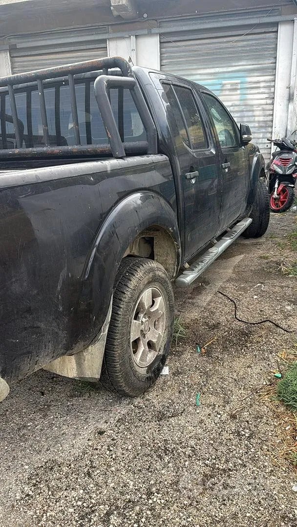 Nissan Navara 2010 photo 3