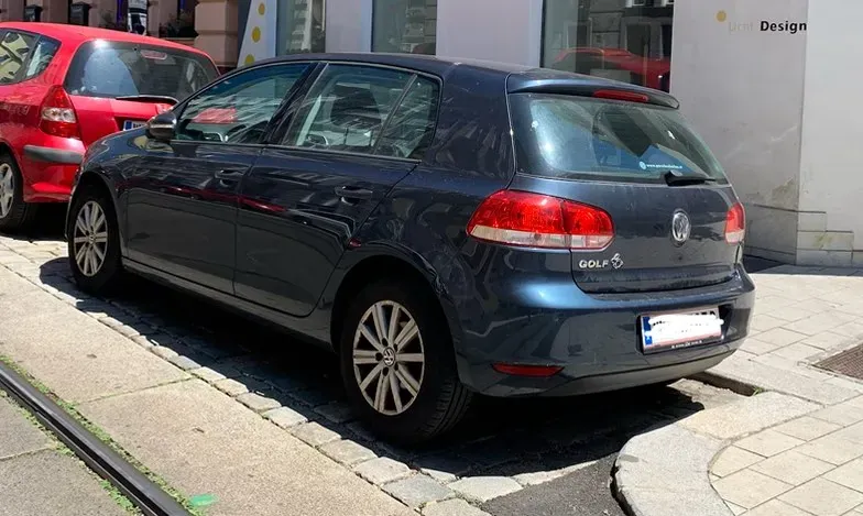 Volkswagen Golf 2012 photo 2