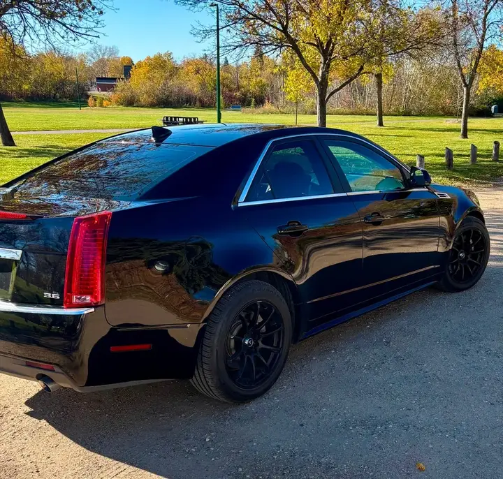 Cadillac Cts 2010 photo 2