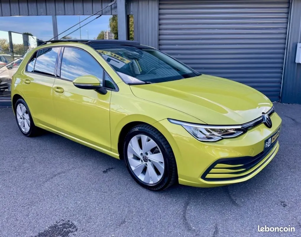 Volkswagen Golf 2023 photo 2