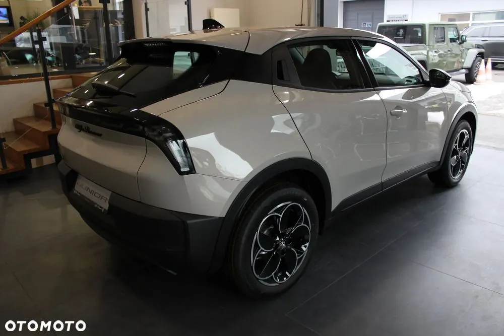 Alfa Romeo Junior 2026 photo 4