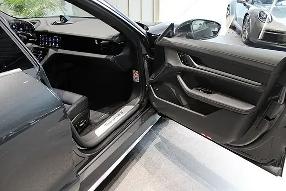 Porsche Taycan 4S 2026 photo 5