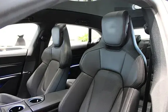 Porsche Taycan 4S 2026 photo 4