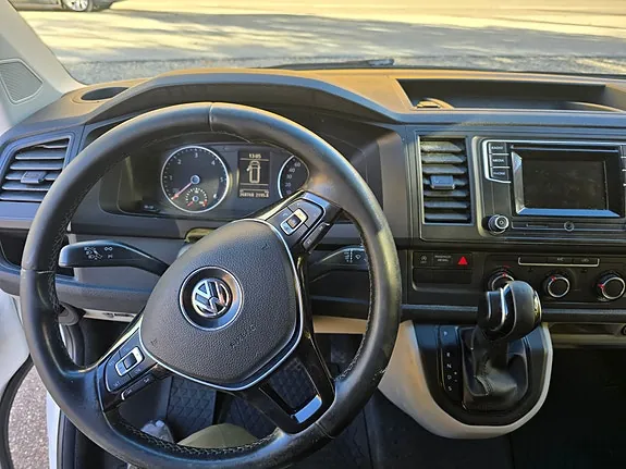Volkswagen Transporter 2018 photo 3