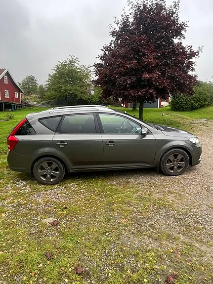Kia Ceed 2010 photo 4