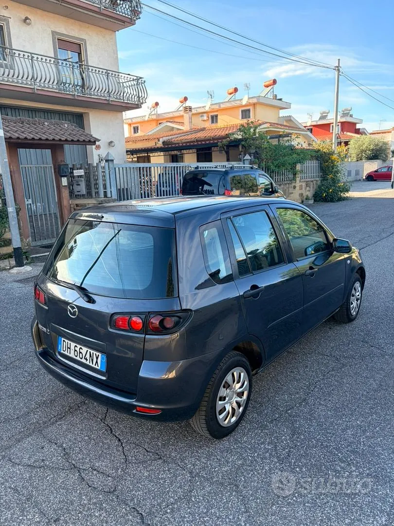 Mazda 2 2007 photo 3