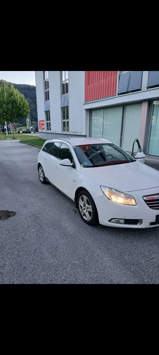 Opel Insignia 2009 photo 2